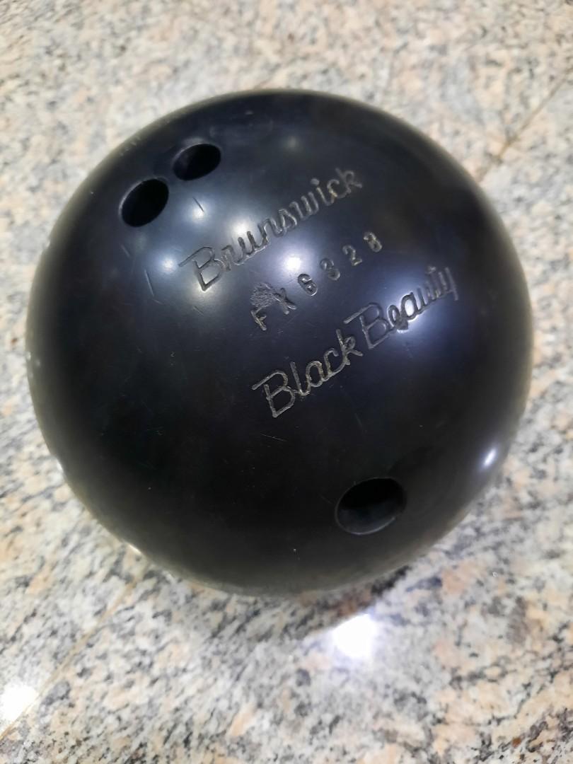 Black beauty bowling ball, Sports Equipment, Sports & Games, Billiards & Bowling on Carousell