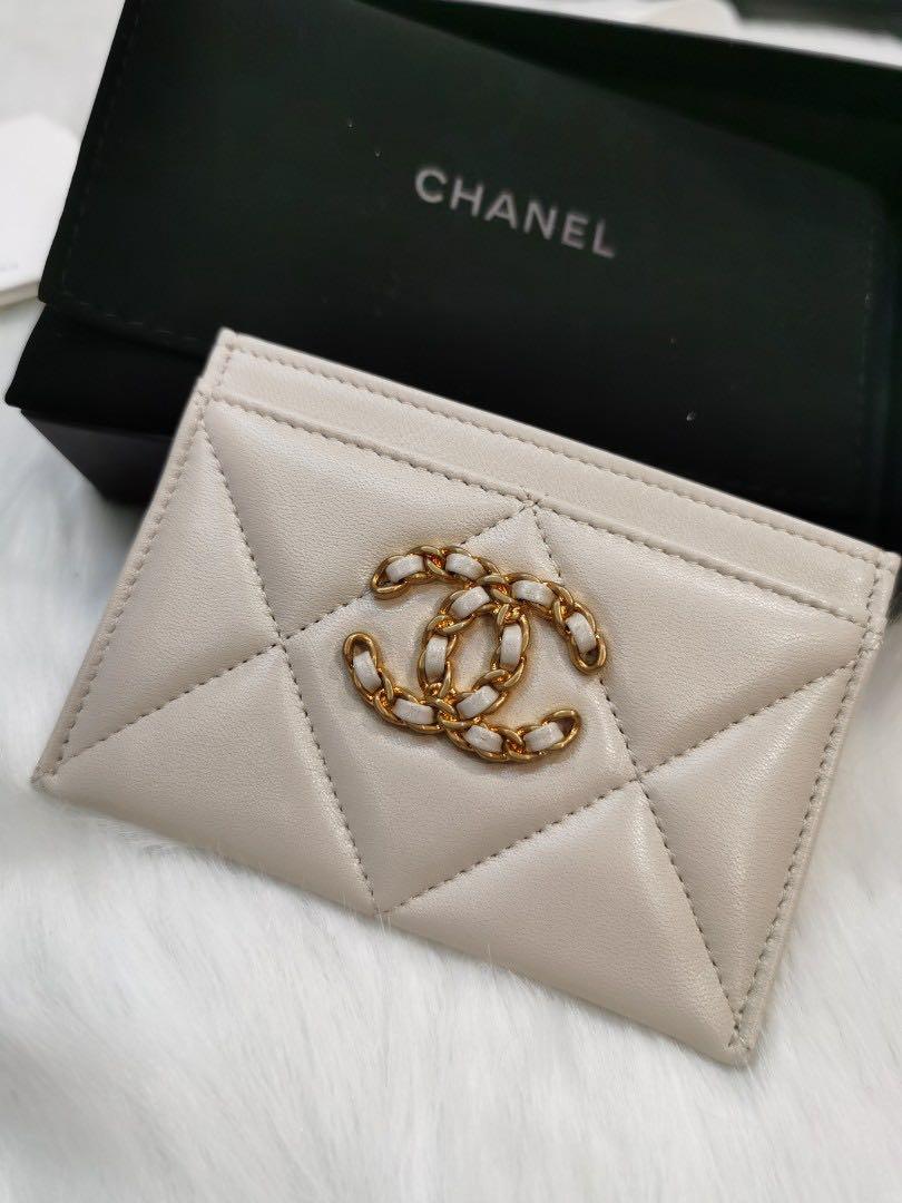 BNIB Chanel 19 Card Holder beige , Luxury, Bags & Wallets on Carousell