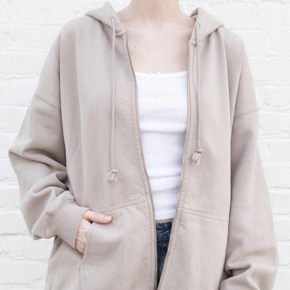 brandy melville christy hoodie carla zip up jacket sweater sweatshirt pullover graphic oversized regular fit grand tour car racing japan black tan
