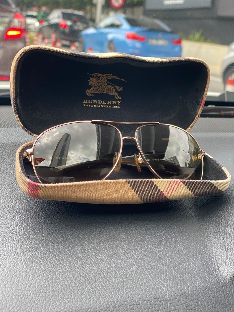 Mens burberry hot sale aviator sunglasses