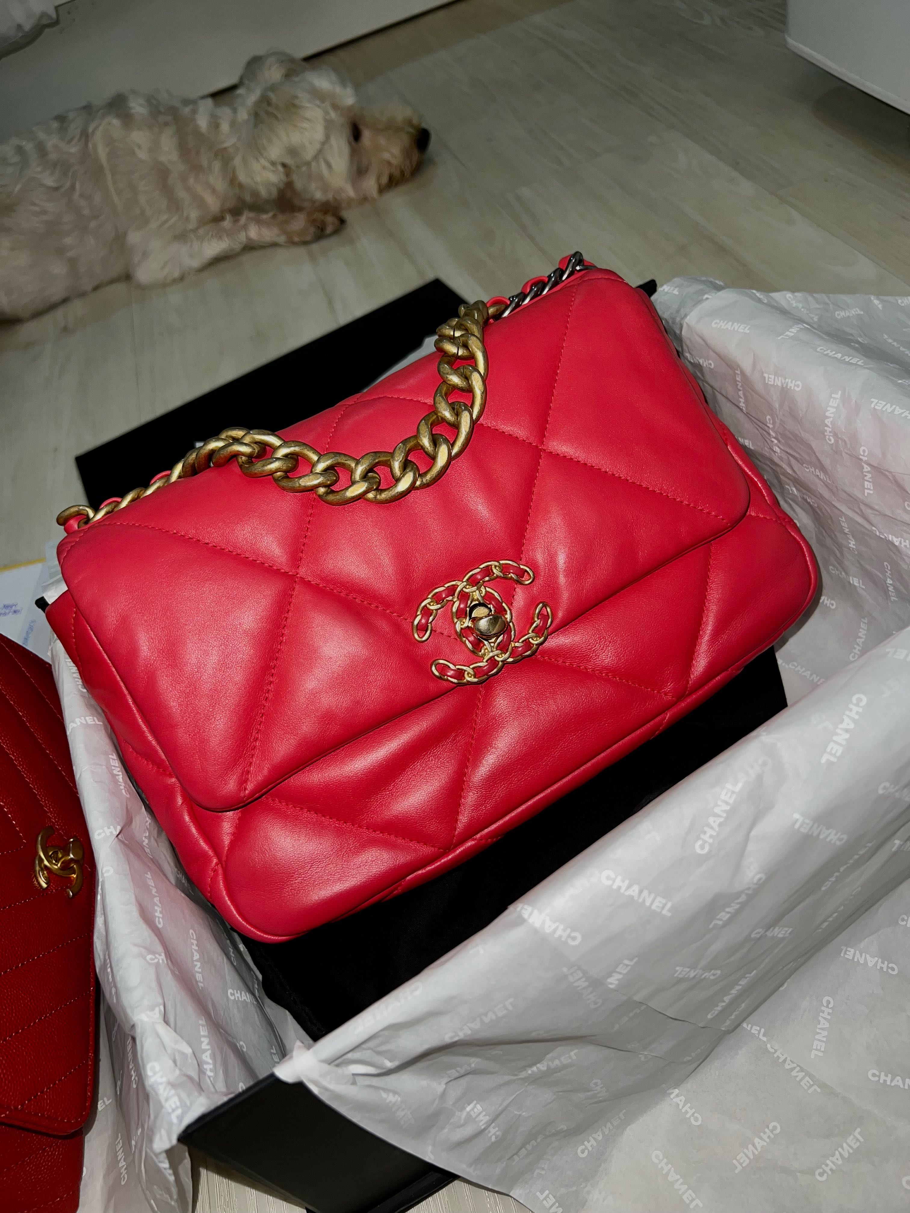 chanel 19 red