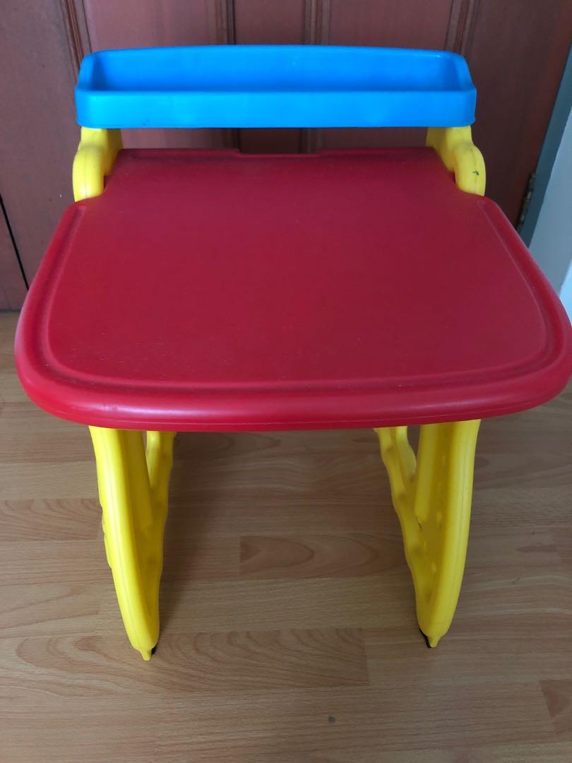 Crayola drawing board stand easel, Babies & Kids, Infant Playtime on