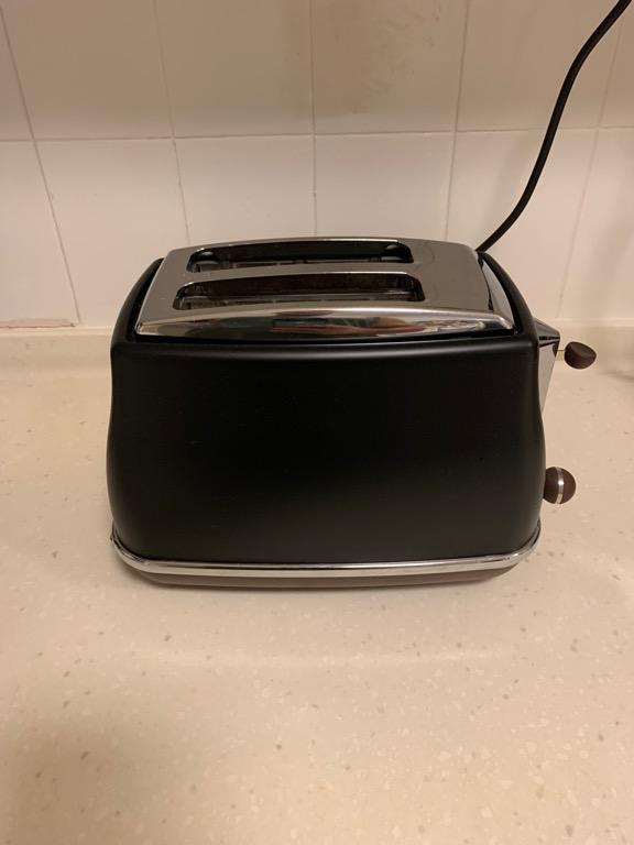 DeLonghi Icona 2 slice toaster, TV & Home Appliances, Kitchen