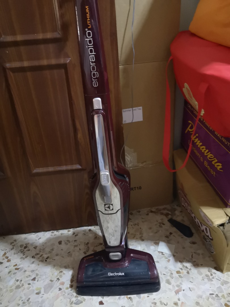 Electrolux Ergorapido cordless vacuum not working, TV & Home