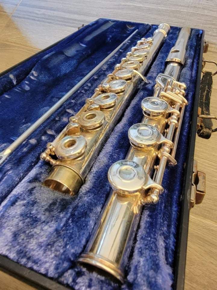 Flute Gemeinhardt 3B with B foot, Hobbies & Toys, Music & Media, Musical Instruments on Carousell