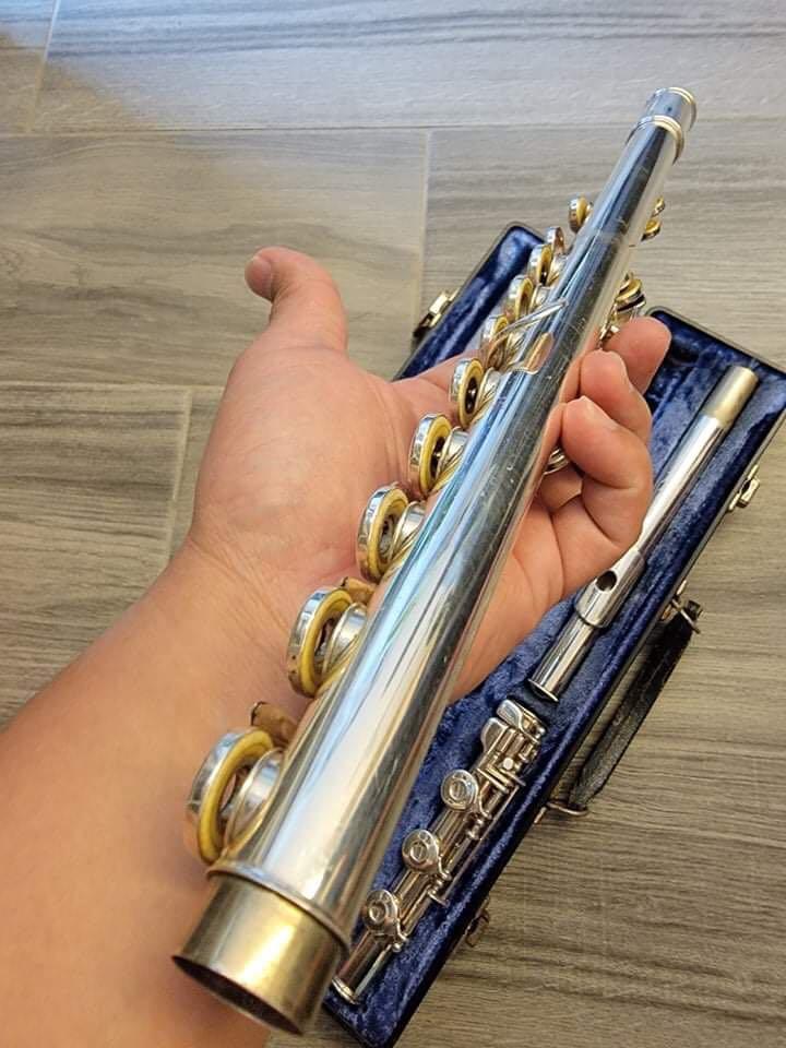 Flute Gemeinhardt 3B with B foot, Hobbies & Toys, Music & Media, Musical Instruments on Carousell