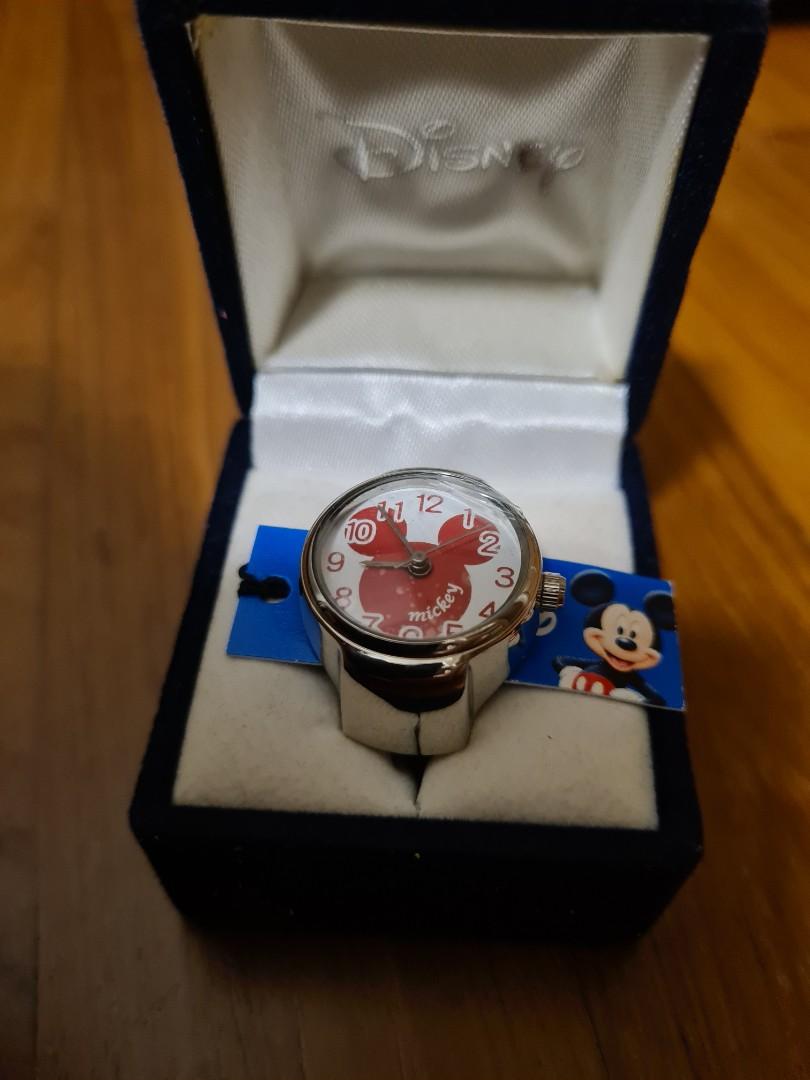 FREE TRACKED SHIPPING AND BNIB Rare Japan Import Official Disney Licensed Mickey Mouse Watch Ring