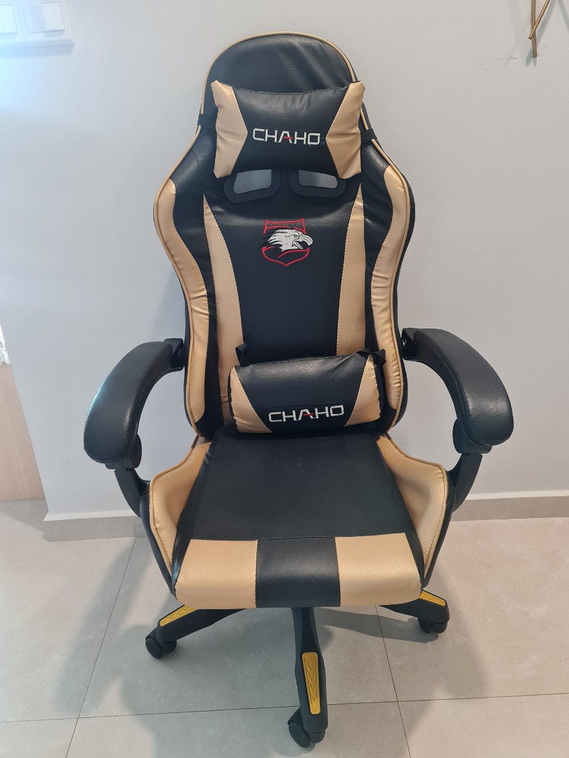 Gaming chair, Furniture & Home Living, Furniture, Chairs on Carousell