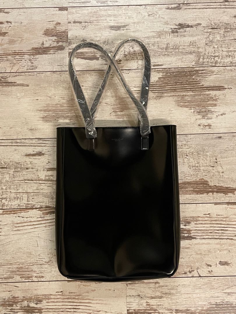 Givenchy black tote online