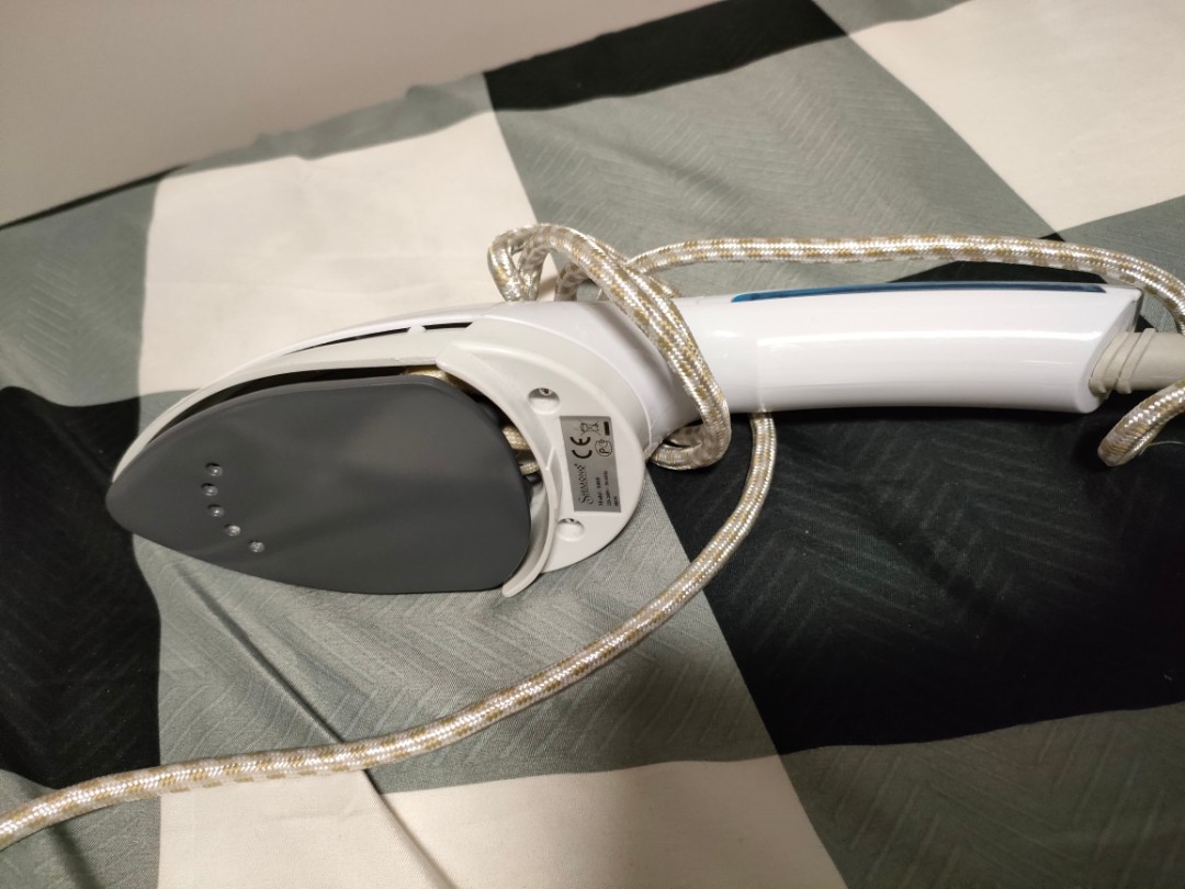 Hand Held Steam Iron, TV & Home Appliances, Irons & Steamers on Carousell