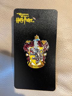 Harry Potter universal studio Japan 扣針 gryffindor629767183796501127