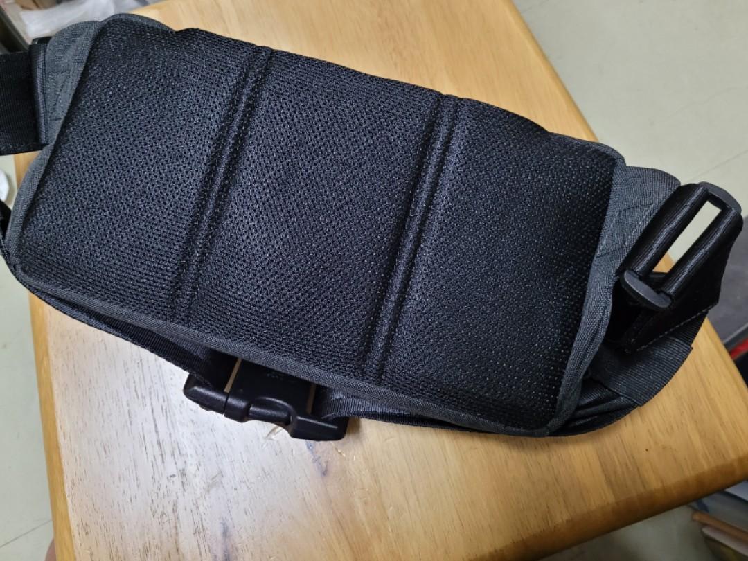 Camera side top bag with woolenex