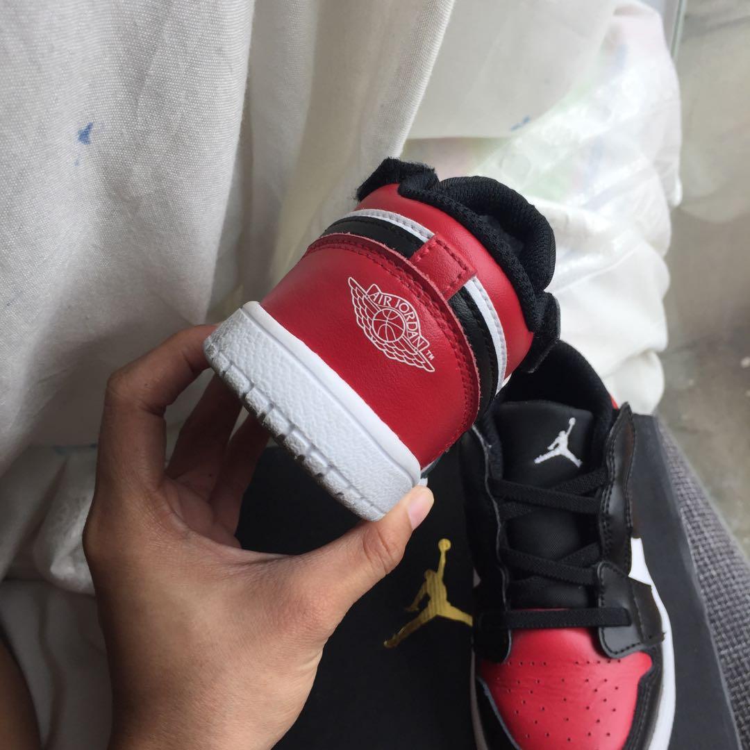 cable Y así auditoría Jordan 1 Low Bred Toe 10c Nike Lacoste Vans Converse, Babies & Kids, Going  Out, Other Babies Going Out Needs on Carousell