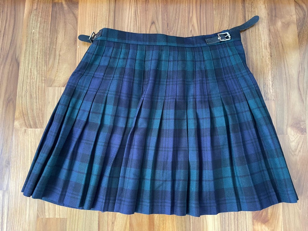Kilt skirt, Women's Fashion, Bottoms, Skirts on Carousell