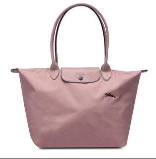 (Category: ) located in . Submitted by shoppe_here_sg (Listing ID 1131147829, Image 1). Description: .