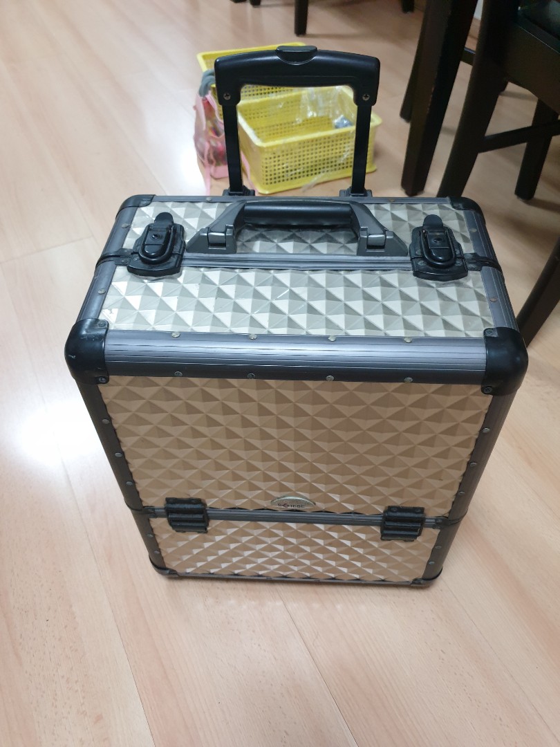 Makeup trolley bag with wheels, Hobbies & Toys, Travel, Luggage on