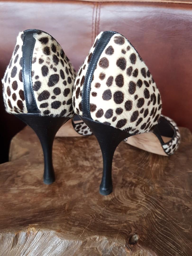 Manolo Blahnik D Orsay Heels in leopard print pony hair Sz41 10 Women s Fashion Footwear Heels on Carousell