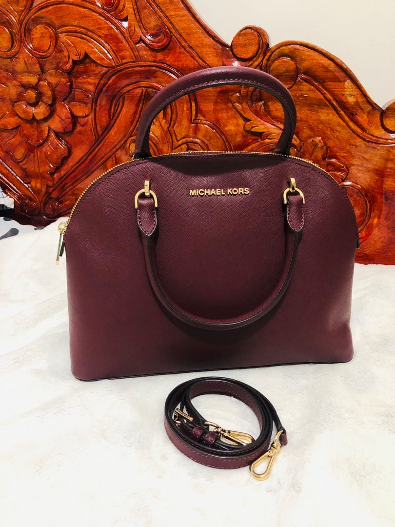 BRAND NEW) MICHAEL KORS EMMY DOME SAFFIANO LEATHER BAG WITH STRAP, Luxury,  Bags & Wallets on Carousell