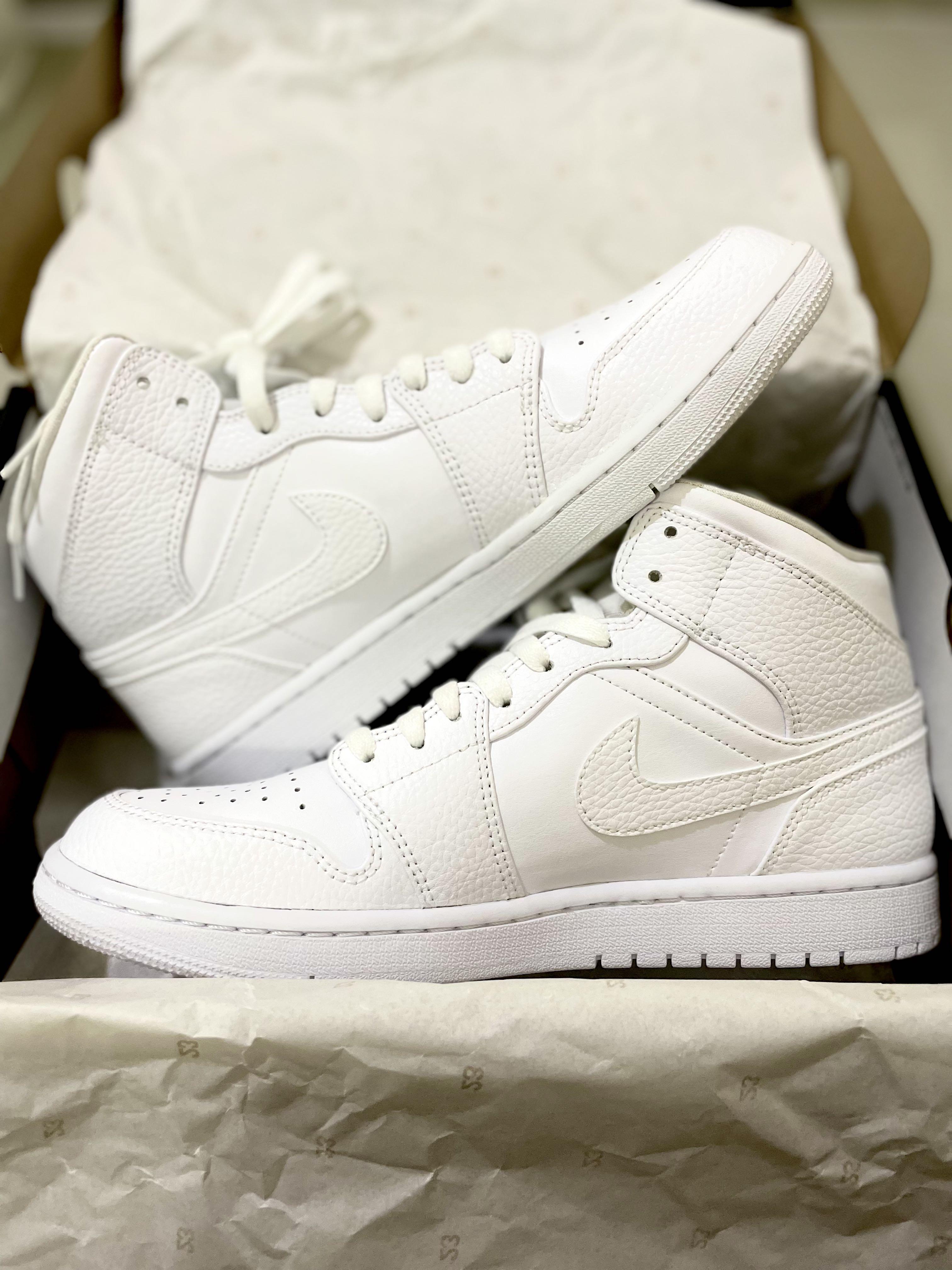 aj1 triple white mid