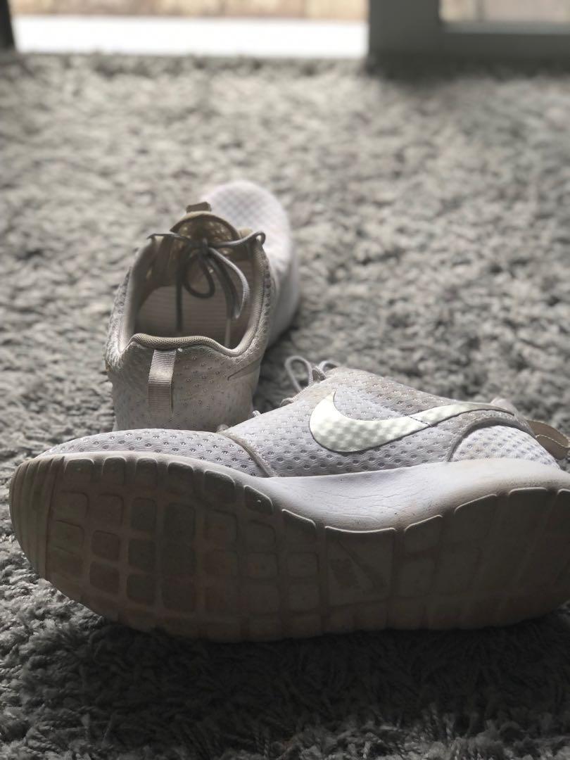 White roshes outlet