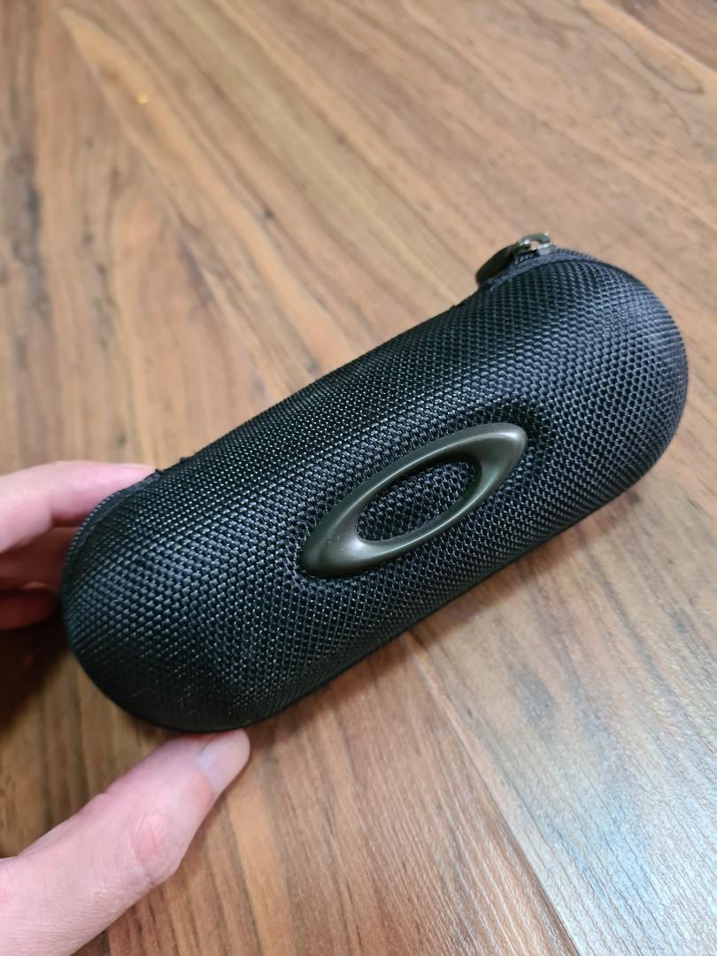 Oakley square wire case 2025