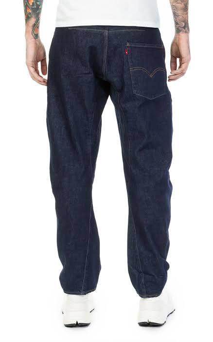 Original Levi's 570 Baggy Taper Jeans size 34, Men's Fashion, Bottoms,  Jeans on Carousell