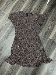 (Category: ) located in . Submitted by sywardrobe (Listing ID 1131059082, Image 1). Description: .