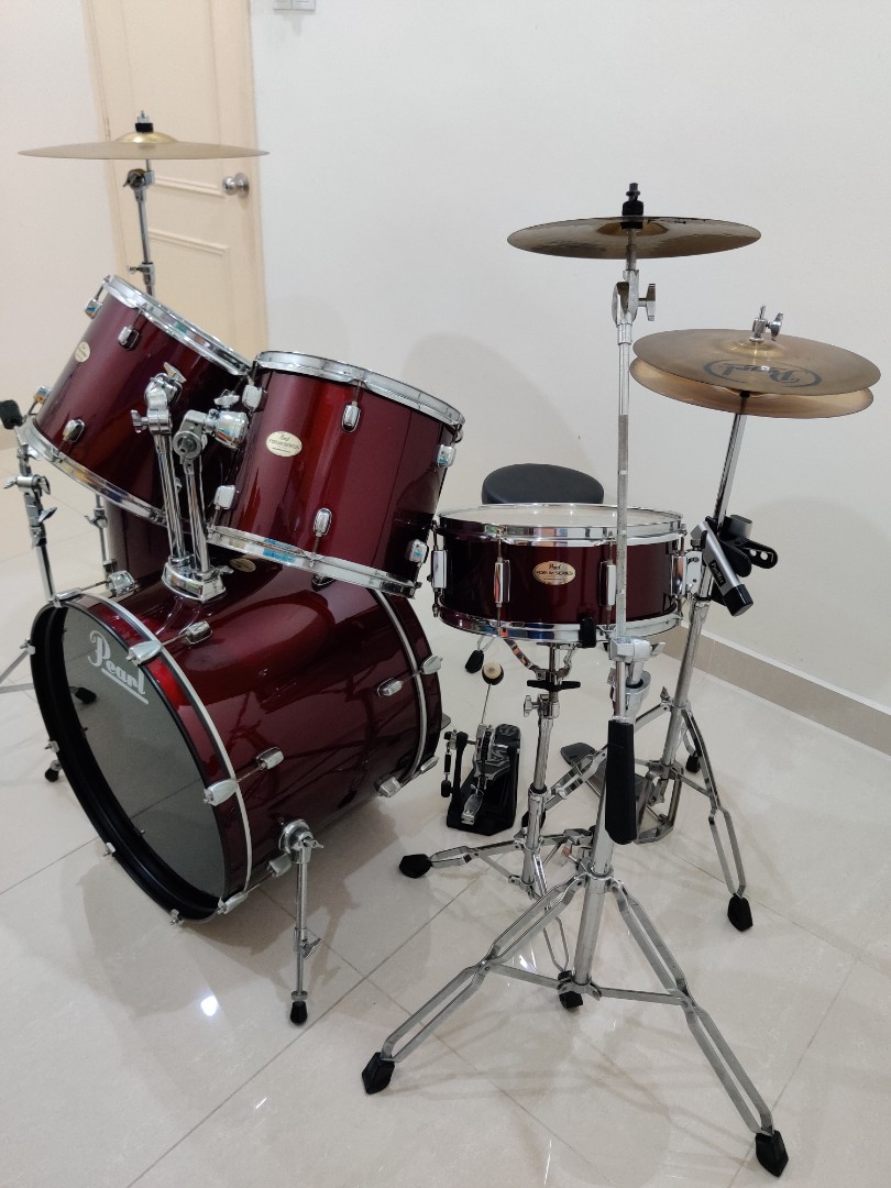 Pearl Forum Series Drum Set with additional Tama Single Bass Drum Pedal
