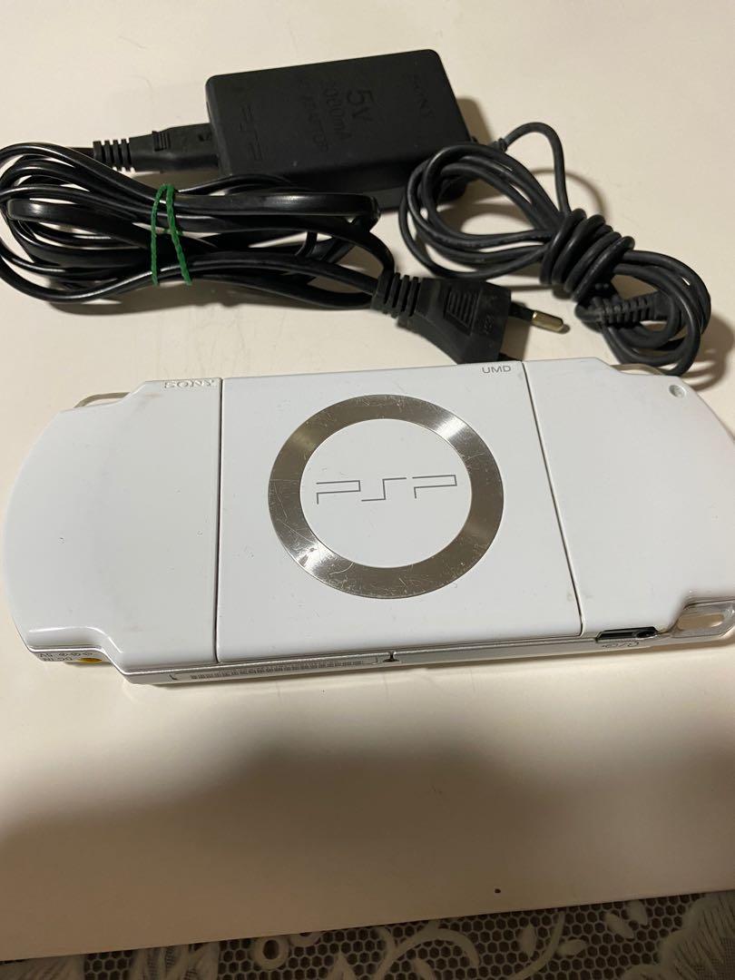 PSP 2000 series SONY slim , Video Gaming, Video Game Consoles ...