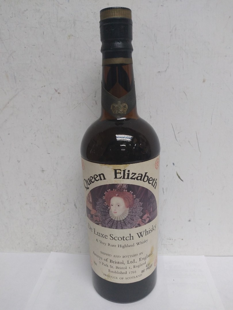 Queen Elizabeth Scotch Whisky 750ml, 嘢食 & 嘢飲, 酒精飲料 Carousell
