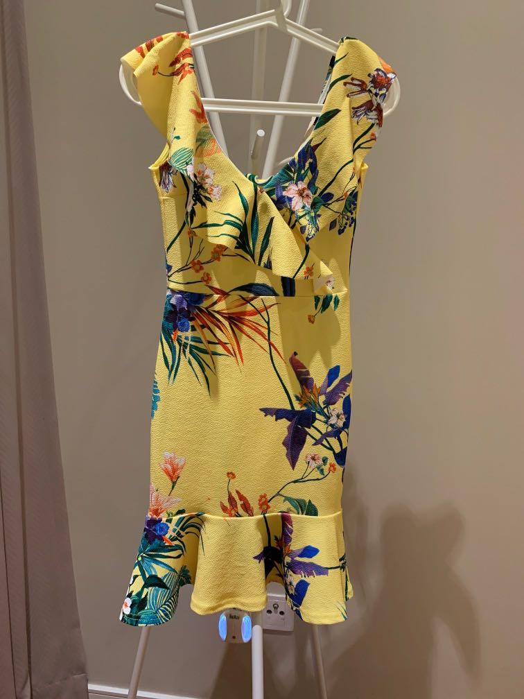 Quiz yellow sales floral dress