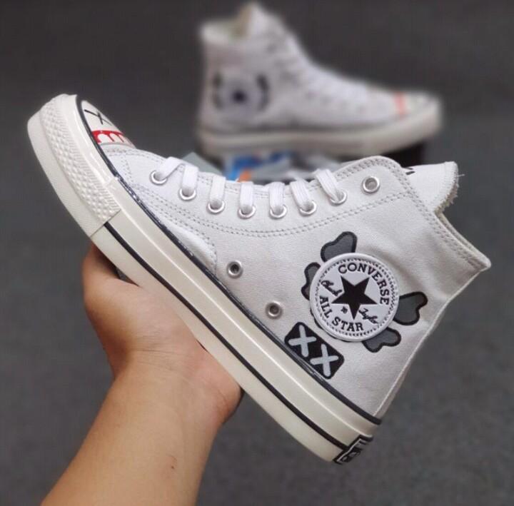 Converse x kaws on sale harga
