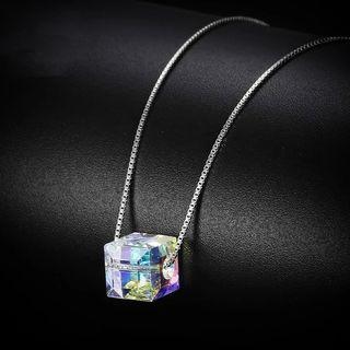 SILVER NECKLACE WITH 
CUBIC ZIRCONIA CRISTAL PENDANT