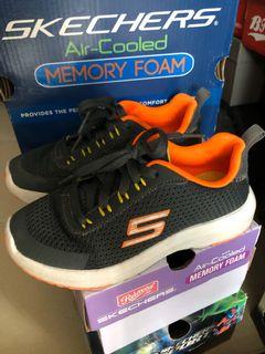 skechers air cooled memory foam shoes price