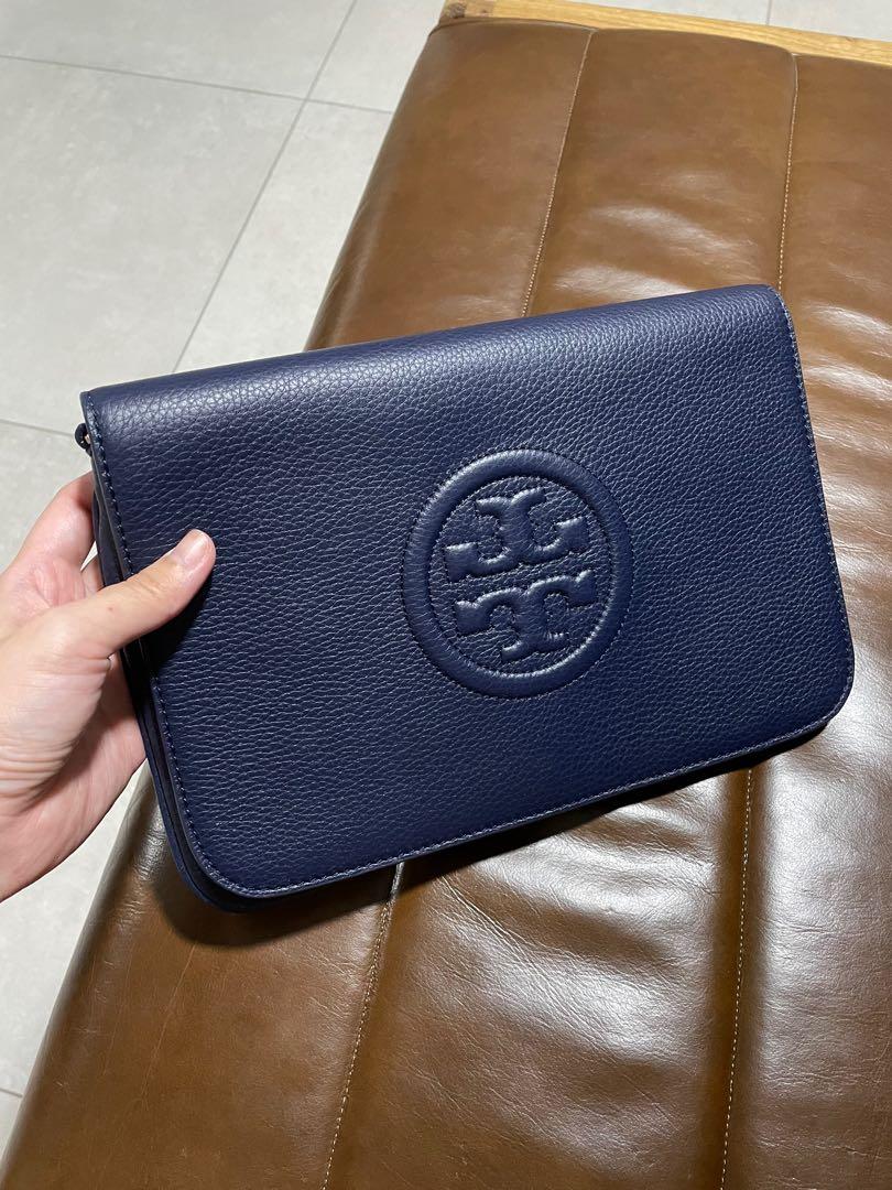 Tory Burch Clutch Bag (Navy), Women's Fashion, Bags & Wallets, Clutches on  Carousell