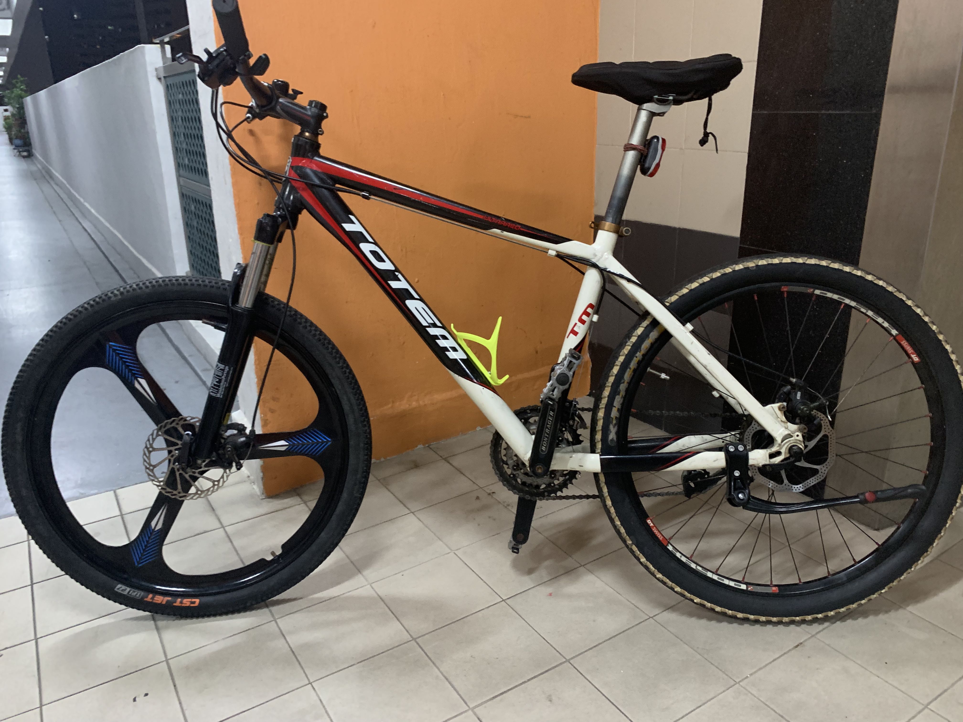 totem mtb, Sports Equipment, Bicycles & Parts, Bicycles on Carousell