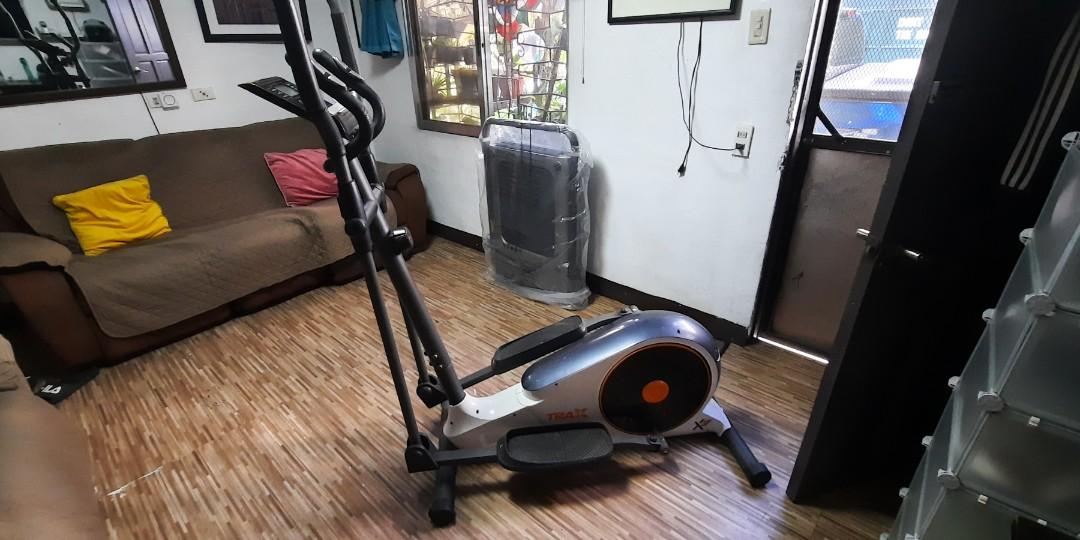 Trax X3 eleptical gym excersice (Category: Cardio & Fitness Machines) located in Manila. Submitted by wilzar221 (Listing ID 1131157493, Image 1). Description: Trax X3 No issue free delivery with in metro manila good as new only 1,100km running time only 8000 php.