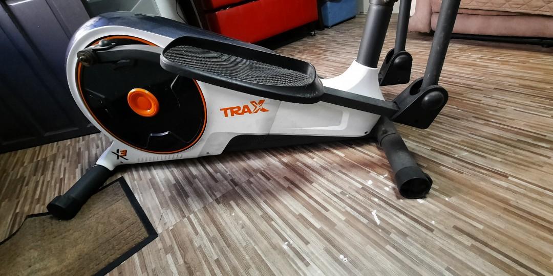 Trax X3 eleptical gym excersice (Category: Cardio & Fitness Machines) located in Manila. Submitted by wilzar221 (Listing ID 1131157493, Image 3). Description: Trax X3 No issue free delivery with in metro manila good as new only 1,100km running time only 8000 php.