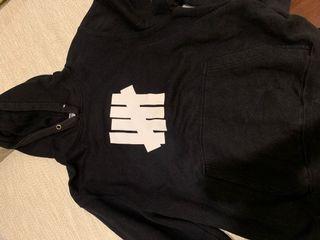 Undefeated 黑色L帽踢 有使用痕跡