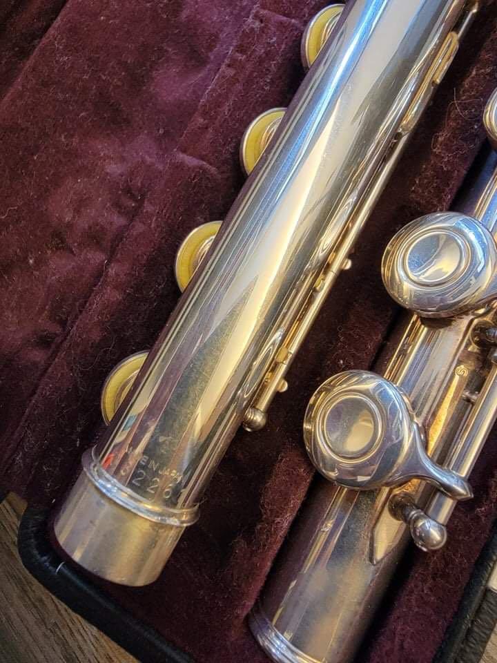 Yamaha Flute 471 Sterling Silver, Hobbies & Toys, Music & Media