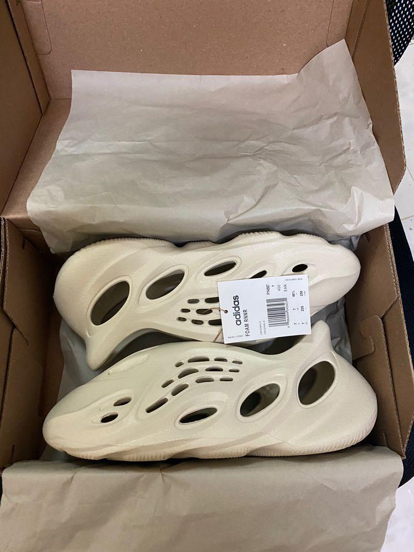 adidas yeezy 40 hyper