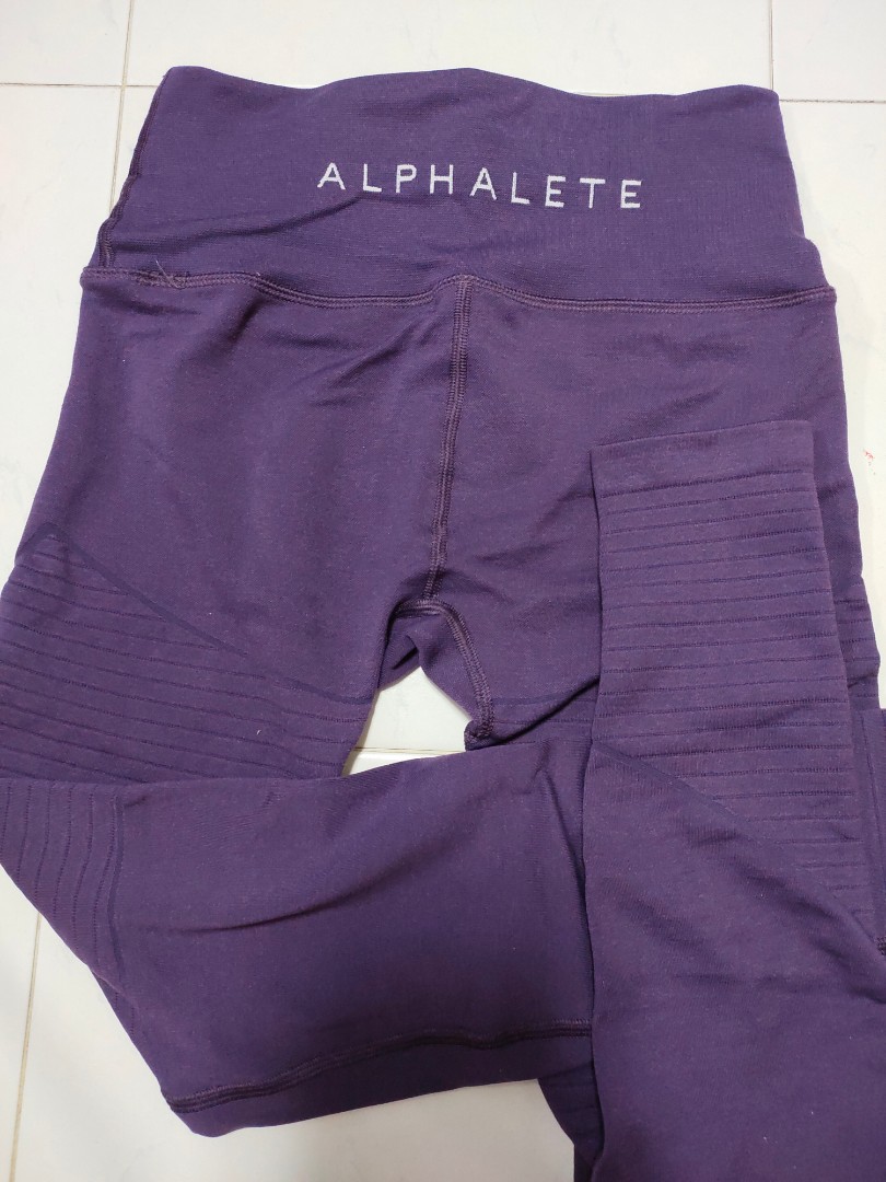 Alphalete OG Revival Leggings Black Cherry, Women's Fashion, Activewear on  Carousell
