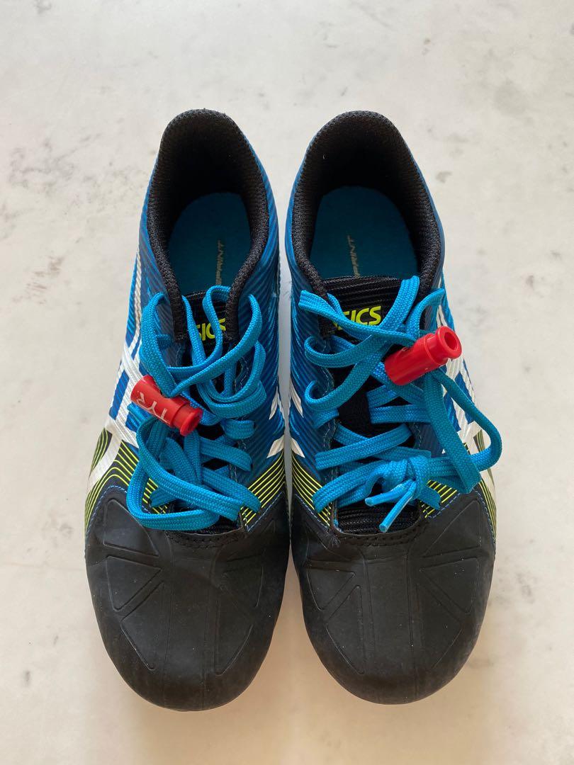 Childrens track shoes store