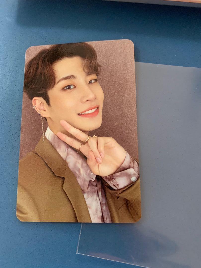 astro blue flame MJ pc (Category: K-Wave) located in Singapore. Submitted by yjw03 (Listing ID 1131253749, Image 1). Description: small defect shown on pic 2 nm included CTB if ok with defect .