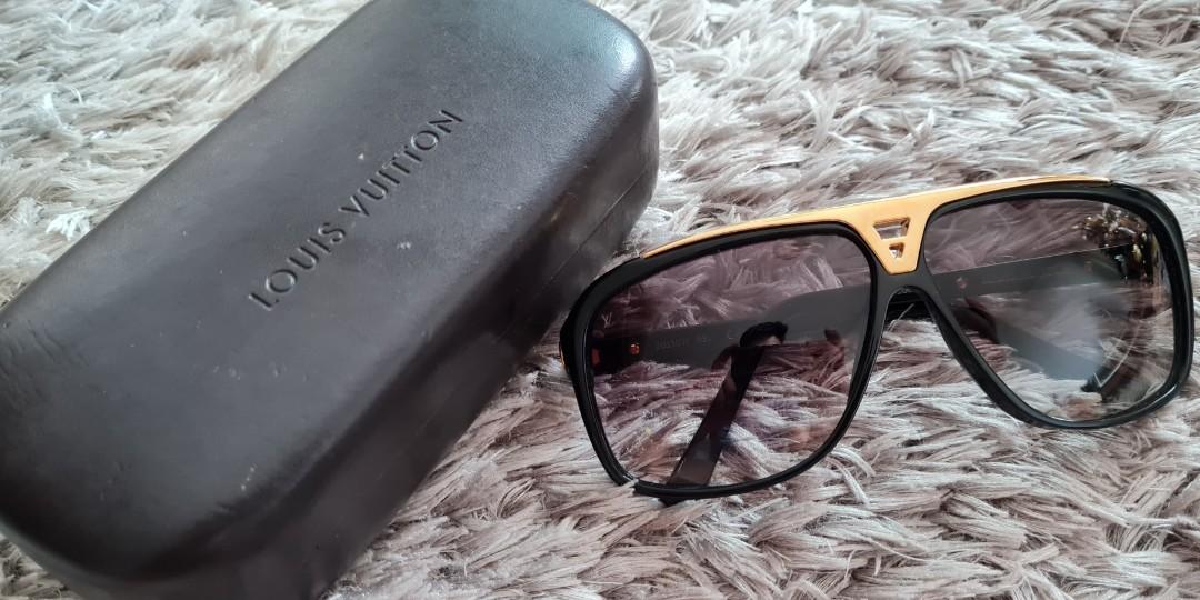 Louis Vuitton Black Gold Z0350W Evidence Square Sunglasses - My Luxury  Bargain Australia