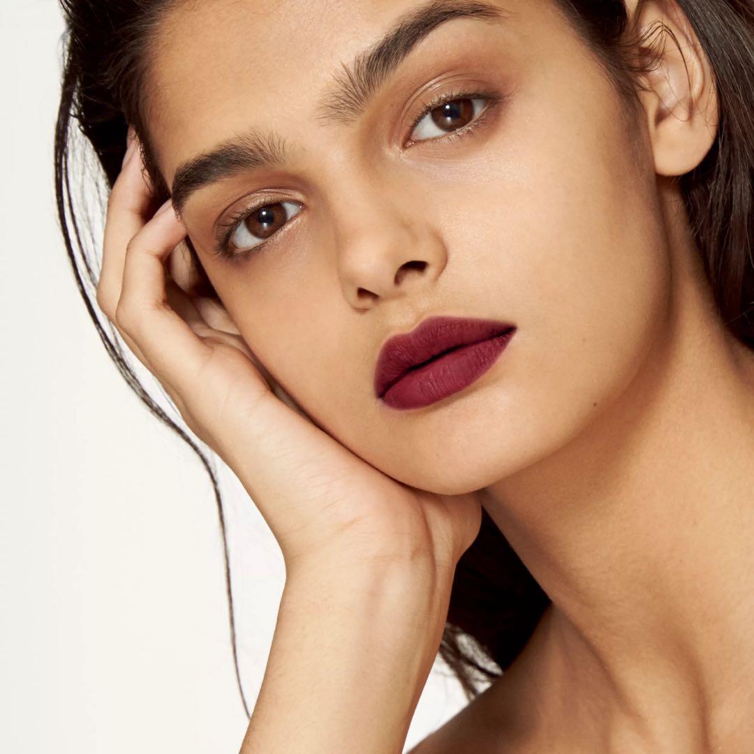 Burberry 2025 53 oxblood