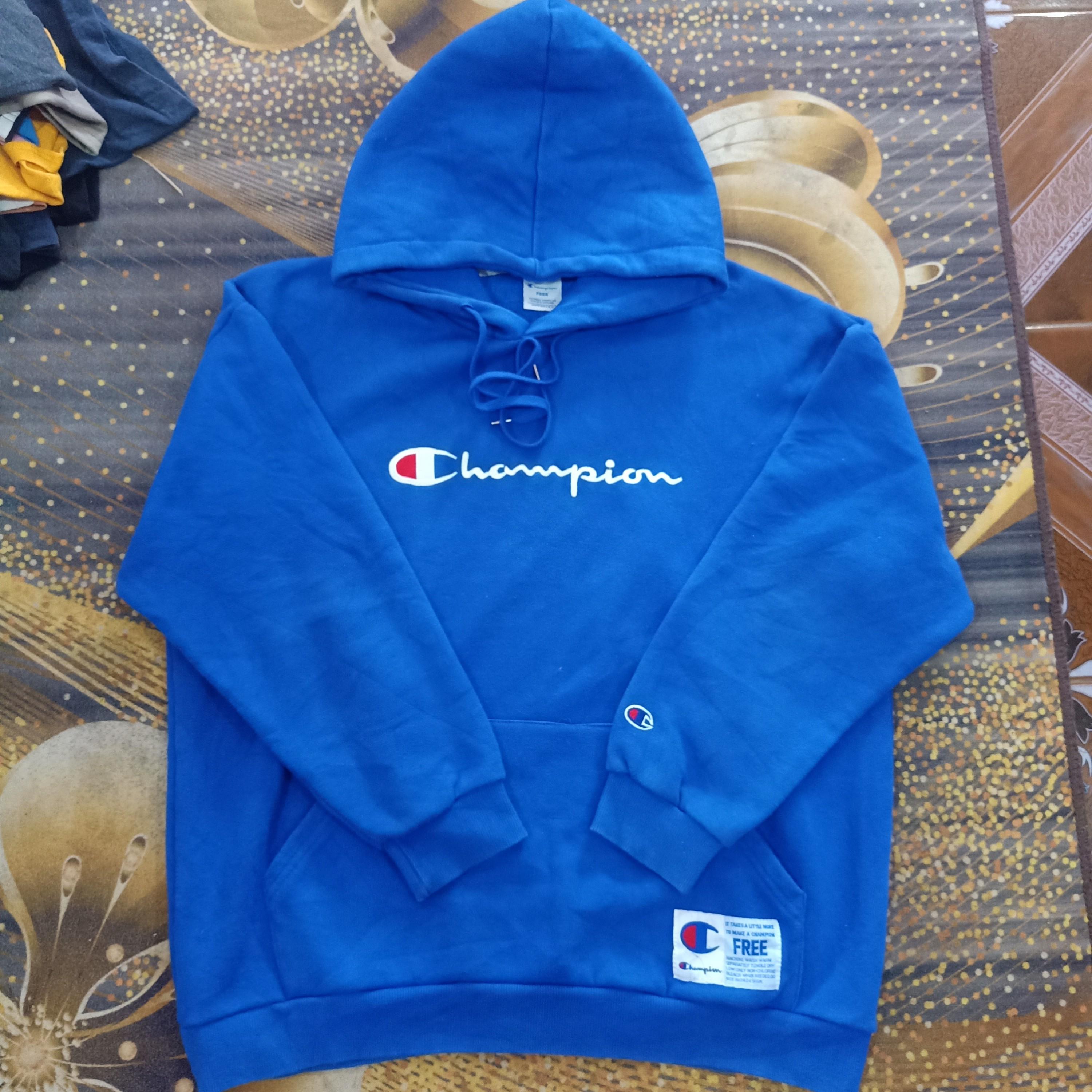 Champion sweater big deals logo free