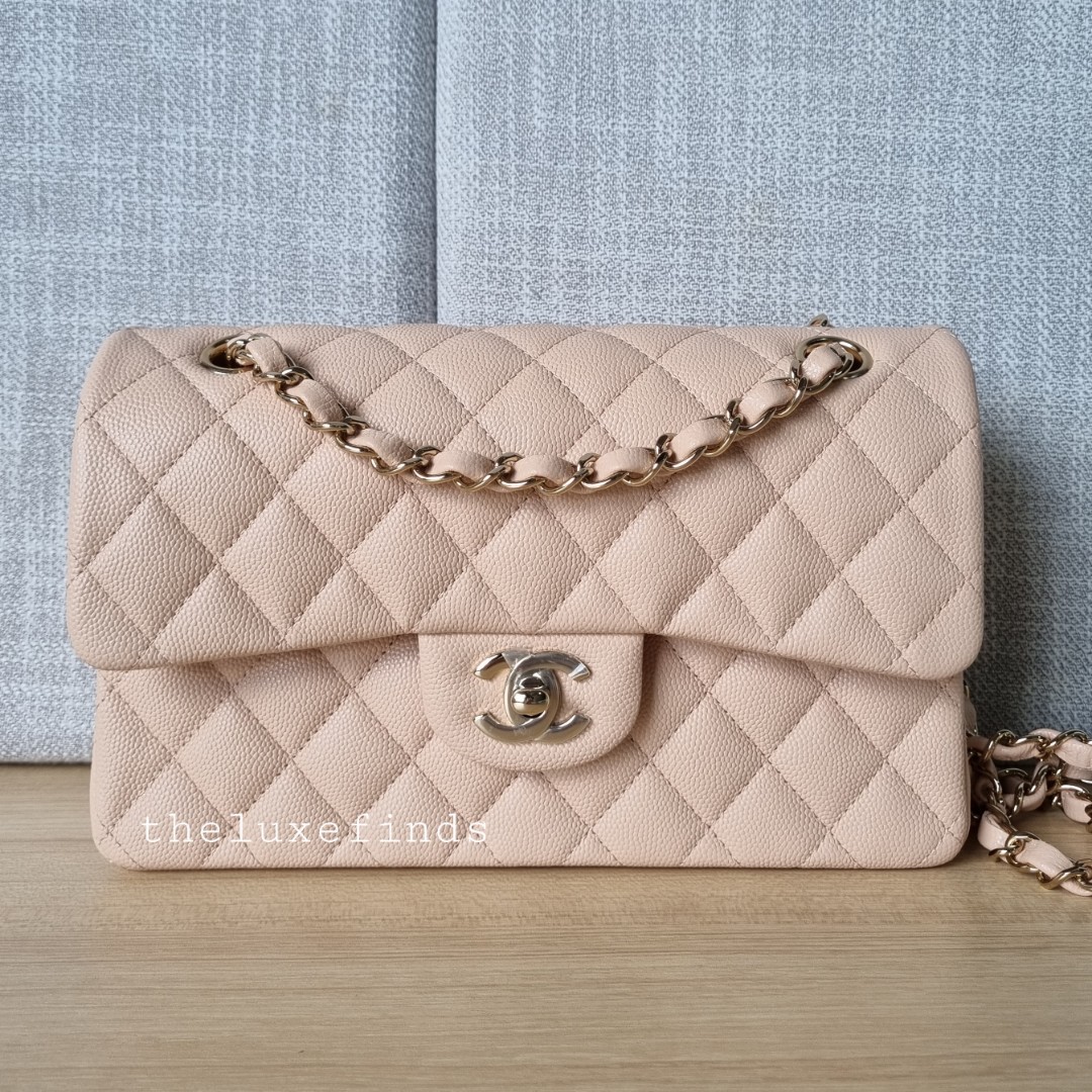 Chanel 22C Small Classic Flap Light Beige Caviar Non nego