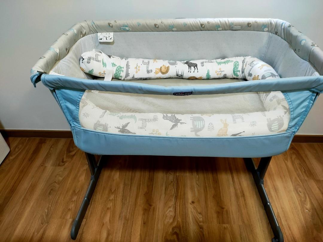 chicco next 2 me co sleeper cot, Babies & Kids, Baby Nursery & Kids