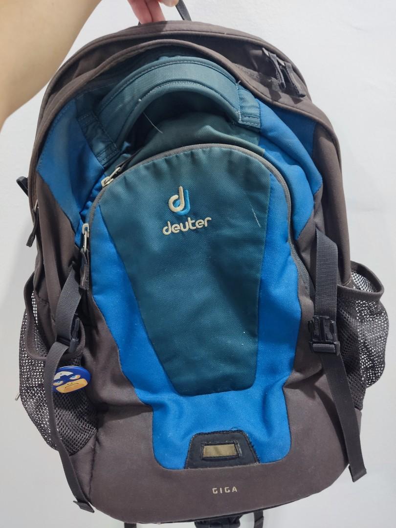 Deuter hotsell daypack giga